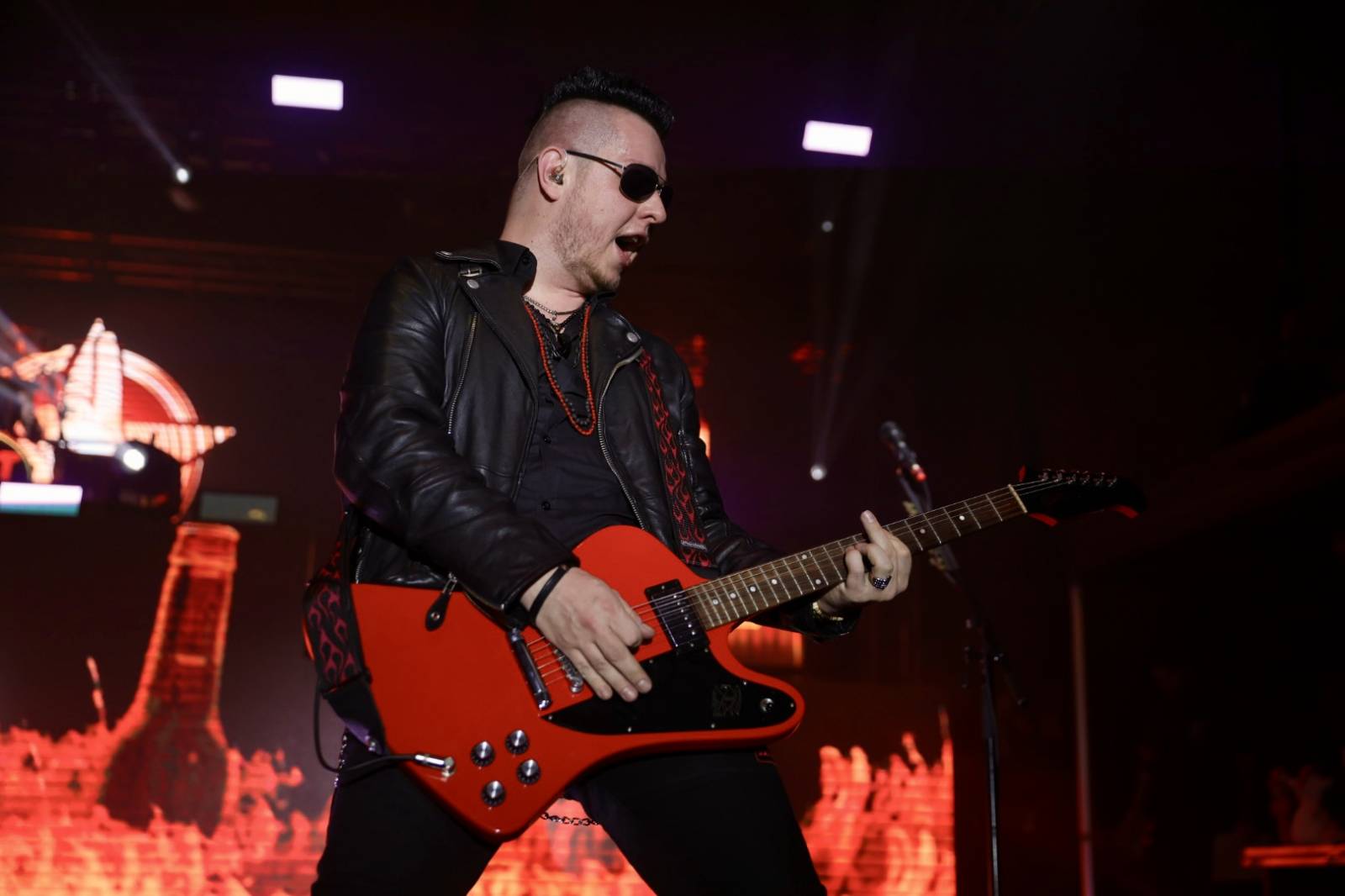 Ohnivá show i jiskry létající z kytar. Rybičky 48 zakončily letošní sezónu koncertem v Českých Budějovicích