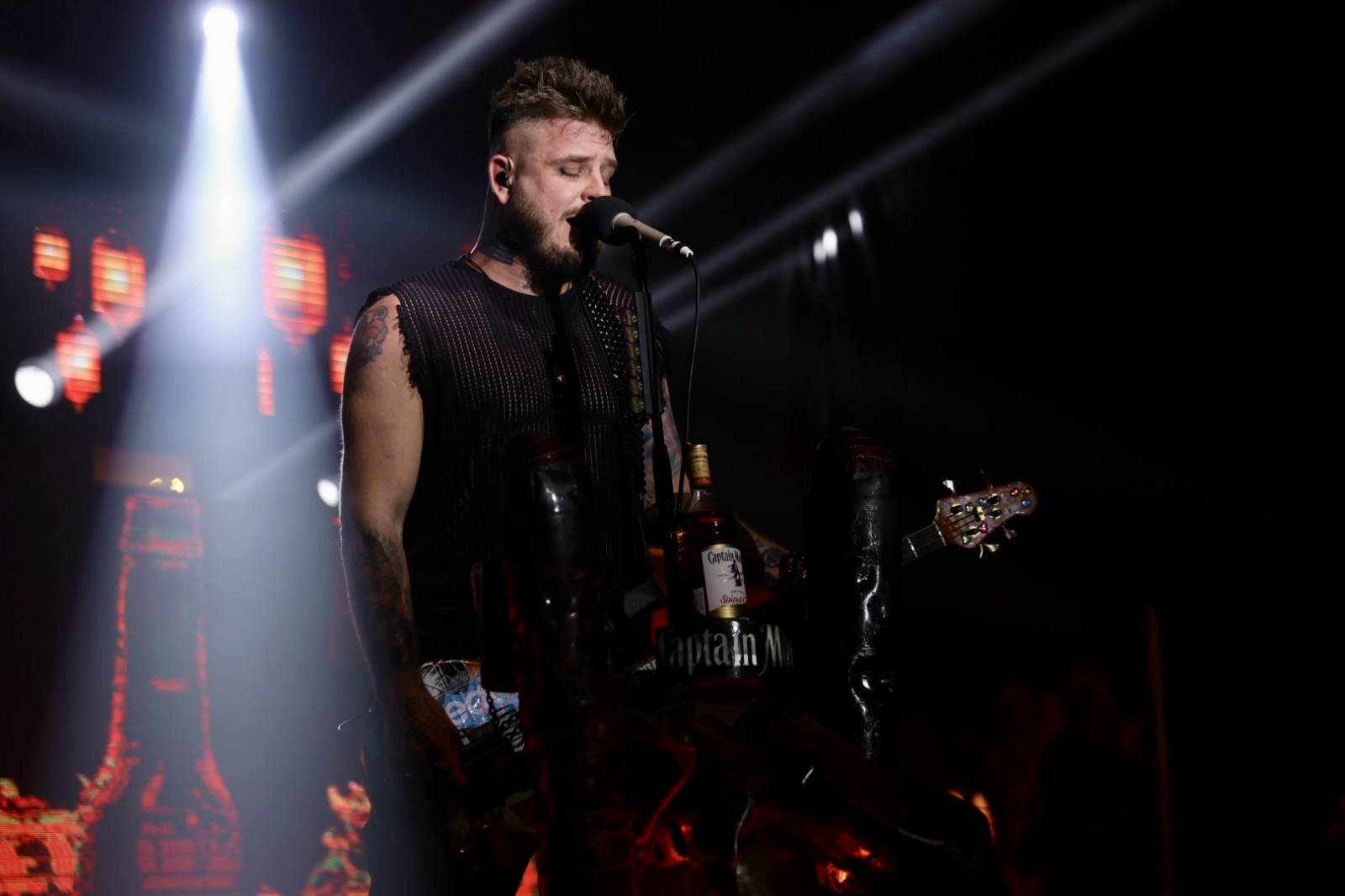 Ohnivá show i jiskry létající z kytar. Rybičky 48 zakončily letošní sezónu koncertem v Českých Budějovicích