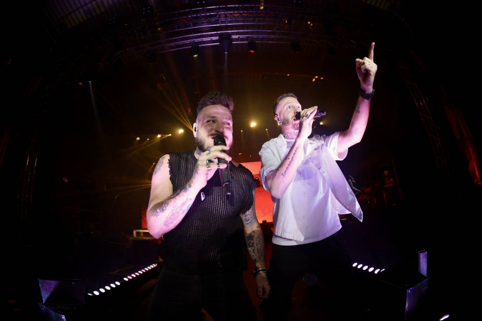 Ohnivá show i jiskry létající z kytar. Rybičky 48 zakončily letošní sezónu koncertem v Českých Budějovicích