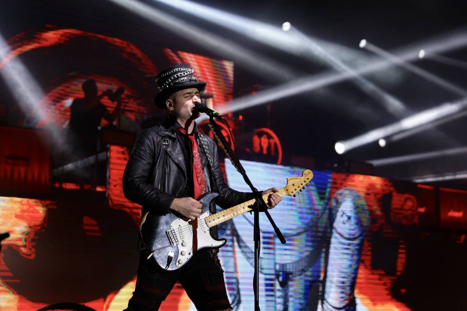 Ohnivá show i jiskry létající z kytar. Rybičky 48 zakončily letošní sezónu koncertem v Českých Budějovicích