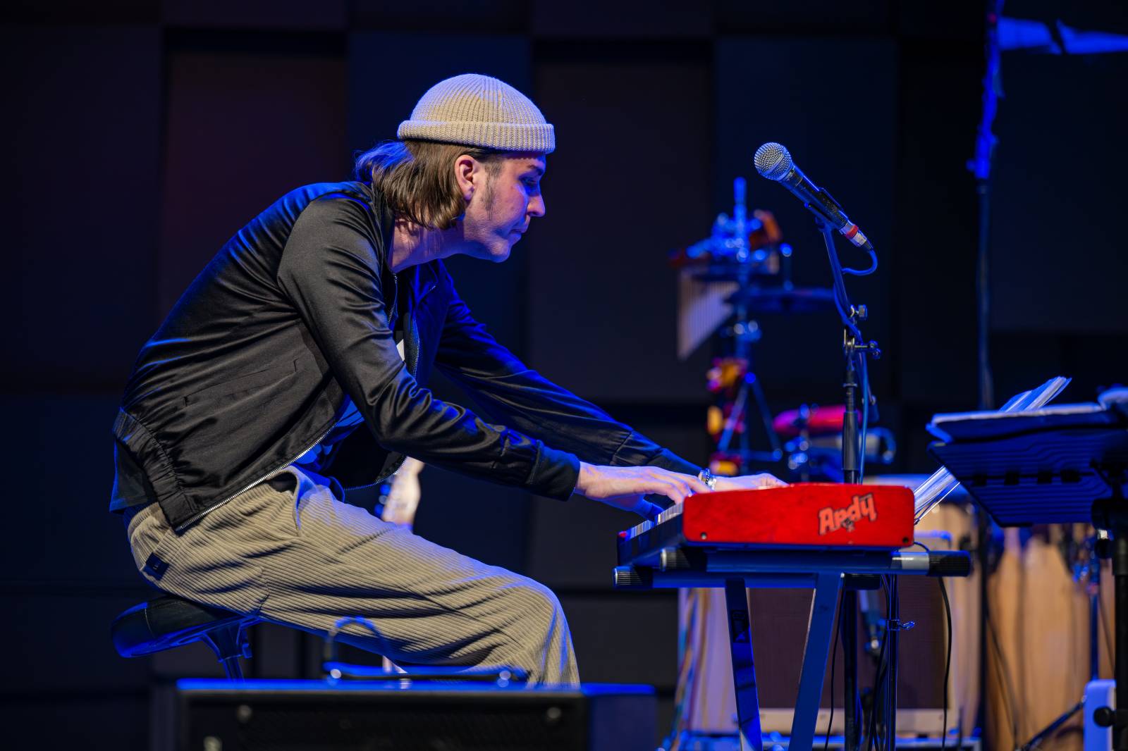 Michal Prokop učaroval Foru Karlín a převzal si platinovou desku za album Ostraka