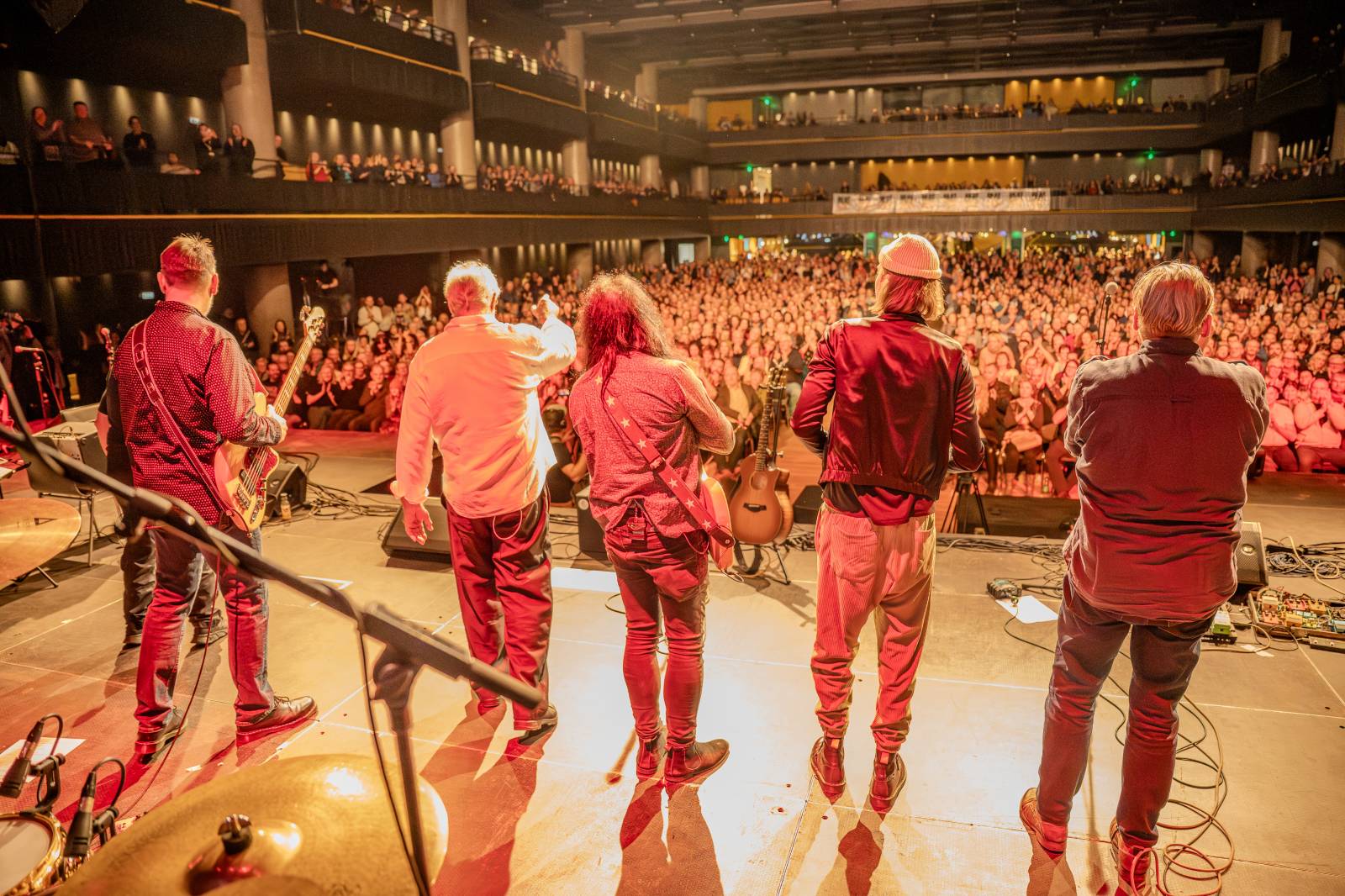 Michal Prokop učaroval Foru Karlín a převzal si platinovou desku za album Ostraka