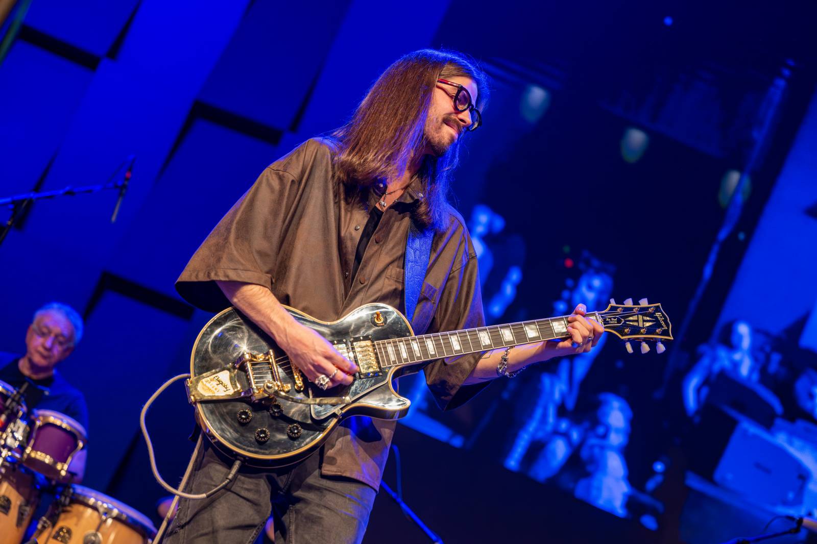 Michal Prokop učaroval Foru Karlín a převzal si platinovou desku za album Ostraka