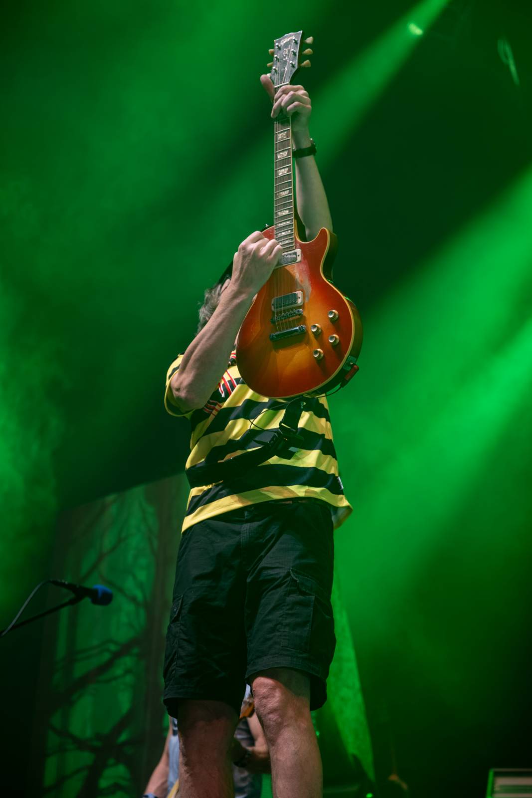 Tři sestry a Trautenberk rozjeli v O2 areně zatraceně dobrý večírek. Pilo se a tančilo na pódiu i pod ním