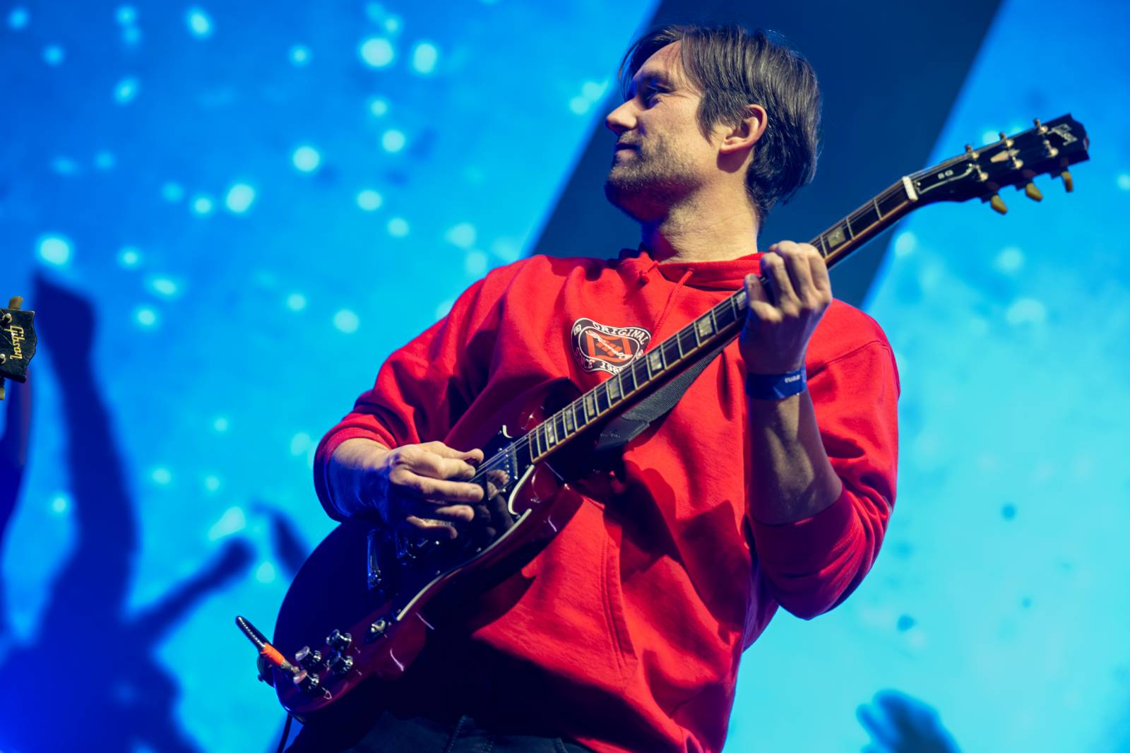 Tři sestry a Trautenberk rozjeli v O2 areně zatraceně dobrý večírek. Pilo se a tančilo na pódiu i pod ním