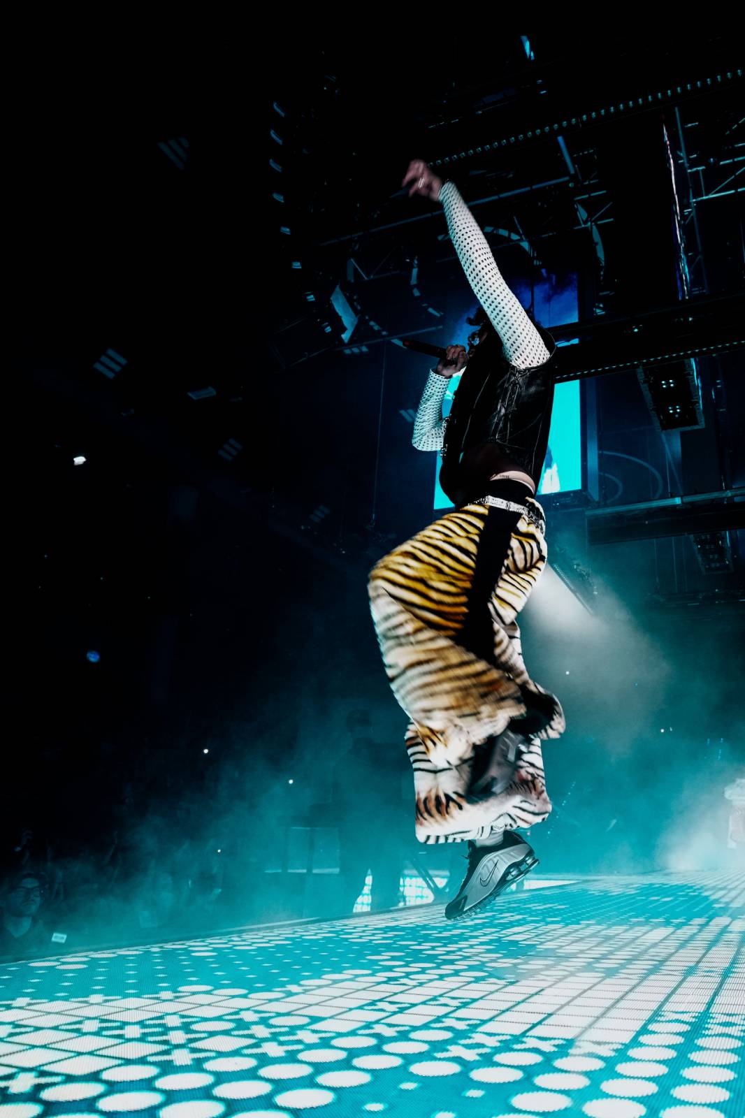 Nadšený řev a slzy štěstí. Ben Cristovao  a Sofian Medjmedj  vyvolali v O2 universu šílenství