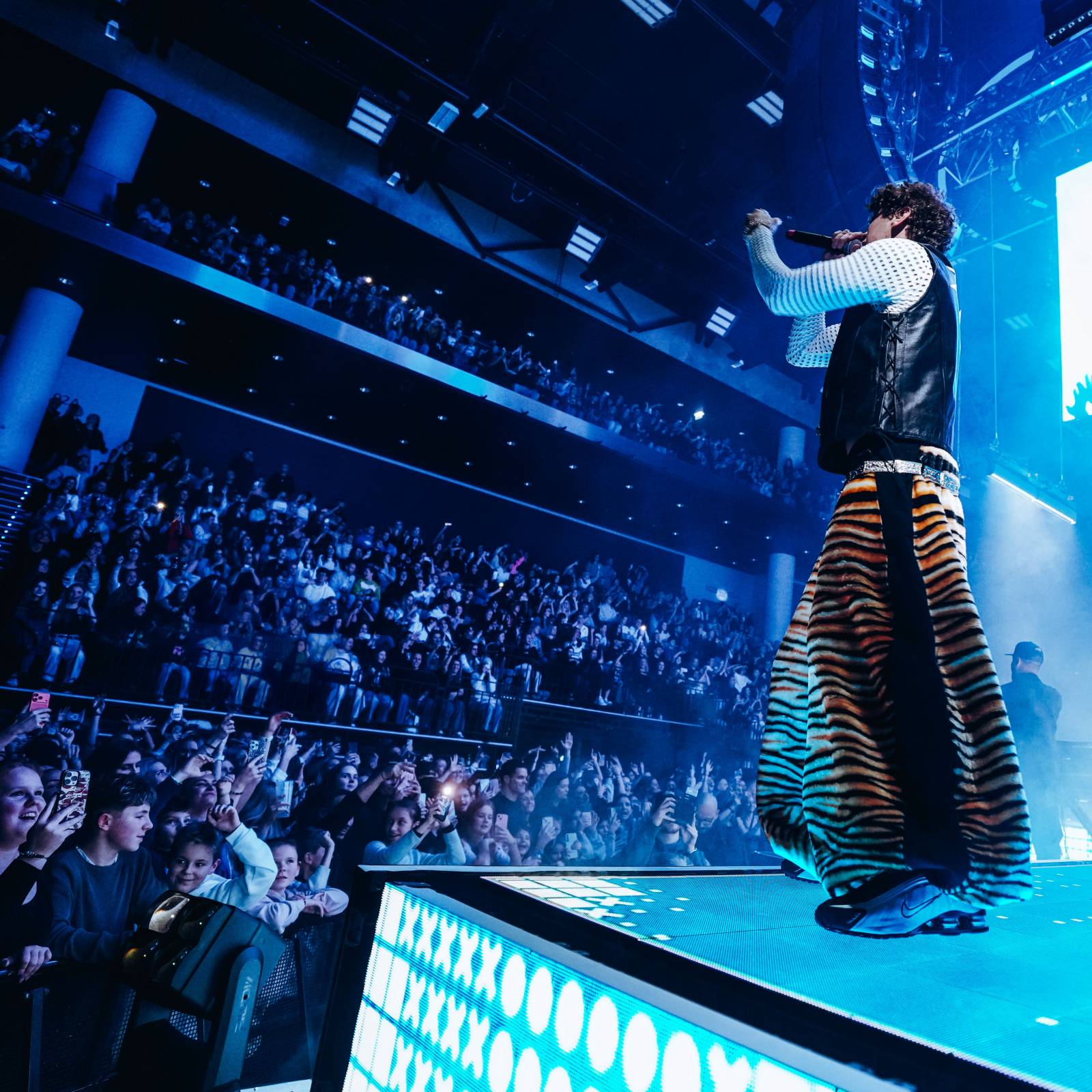 Nadšený řev a slzy štěstí. Ben Cristovao  a Sofian Medjmedj  vyvolali v O2 universu šílenství