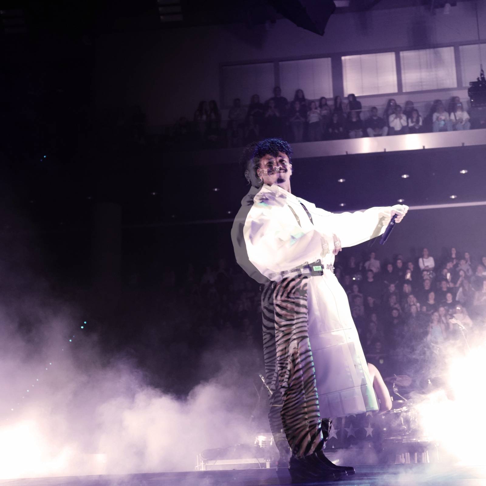 Nadšený řev a slzy štěstí. Ben Cristovao  a Sofian Medjmedj  vyvolali v O2 universu šílenství