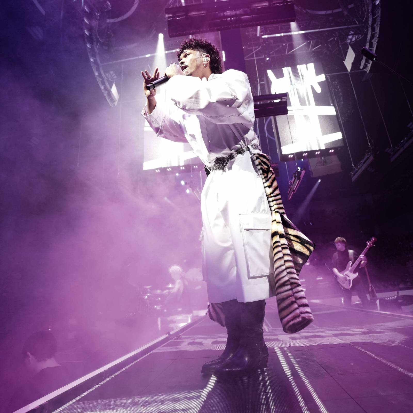 Nadšený řev a slzy štěstí. Ben Cristovao  a Sofian Medjmedj  vyvolali v O2 universu šílenství