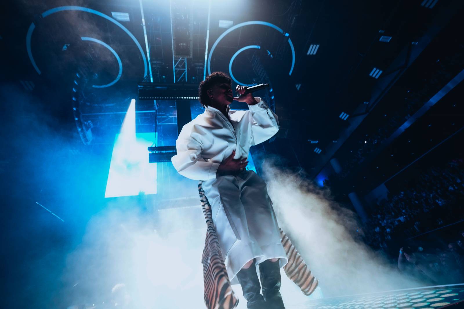 Nadšený řev a slzy štěstí. Ben Cristovao  a Sofian Medjmedj  vyvolali v O2 universu šílenství