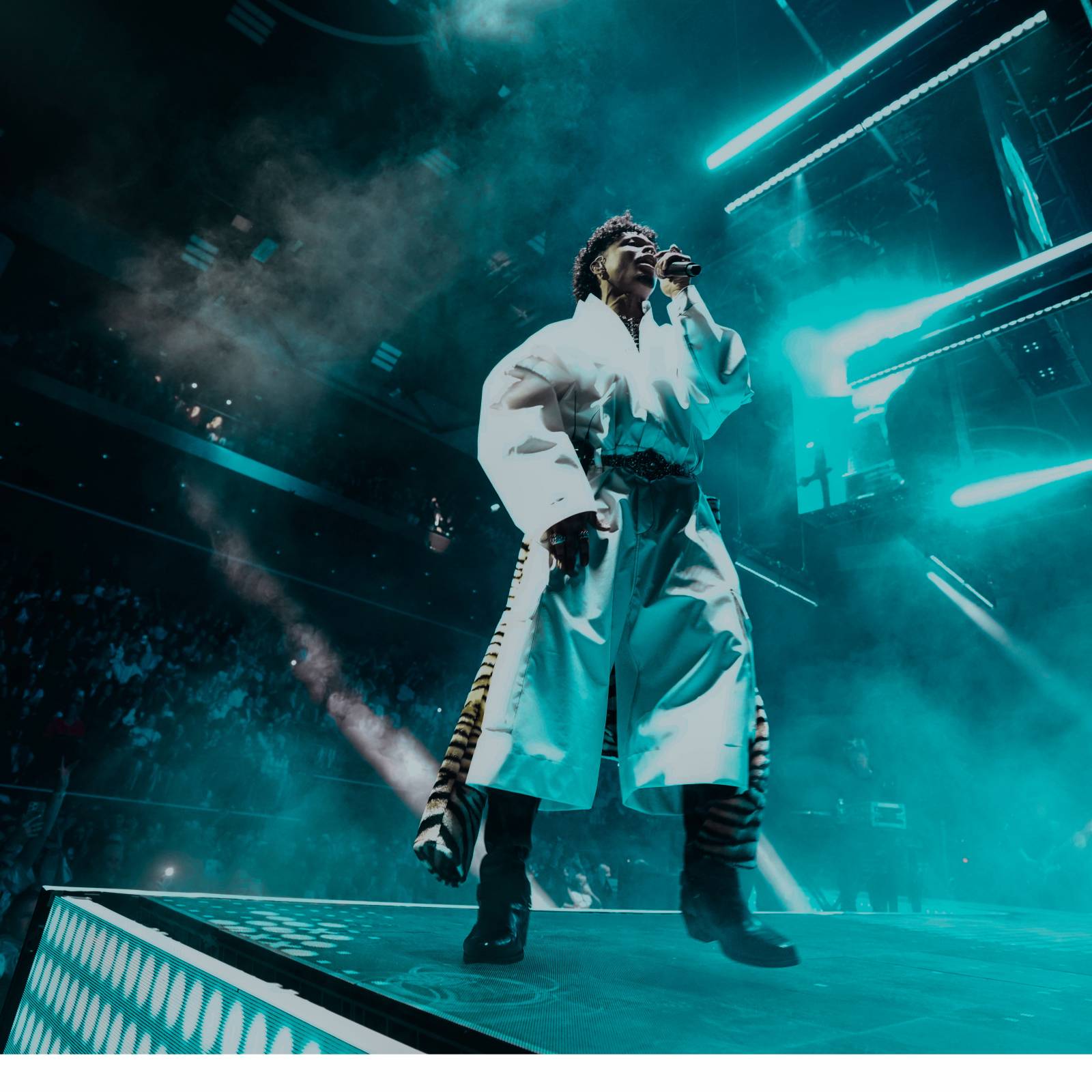 Nadšený řev a slzy štěstí. Ben Cristovao  a Sofian Medjmedj  vyvolali v O2 universu šílenství