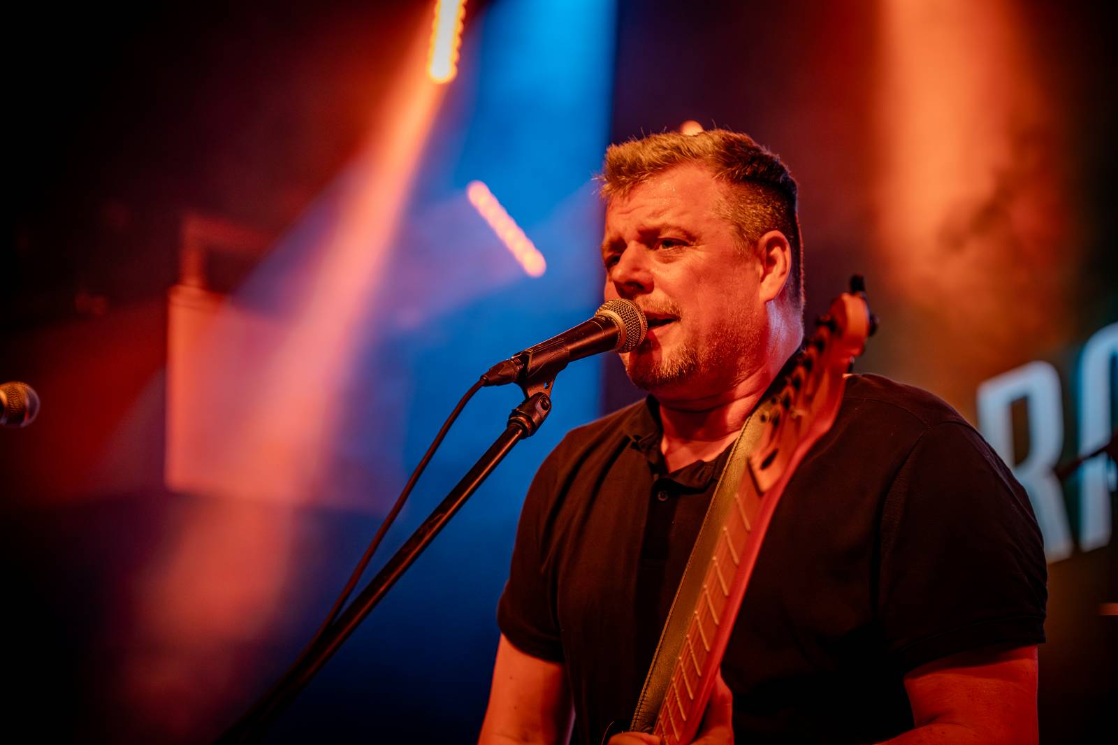 Přátelé vzdali hold Radimu Hladíkovi. Lucerna Music Barem zněly hity The Matadors i Blue Effectu