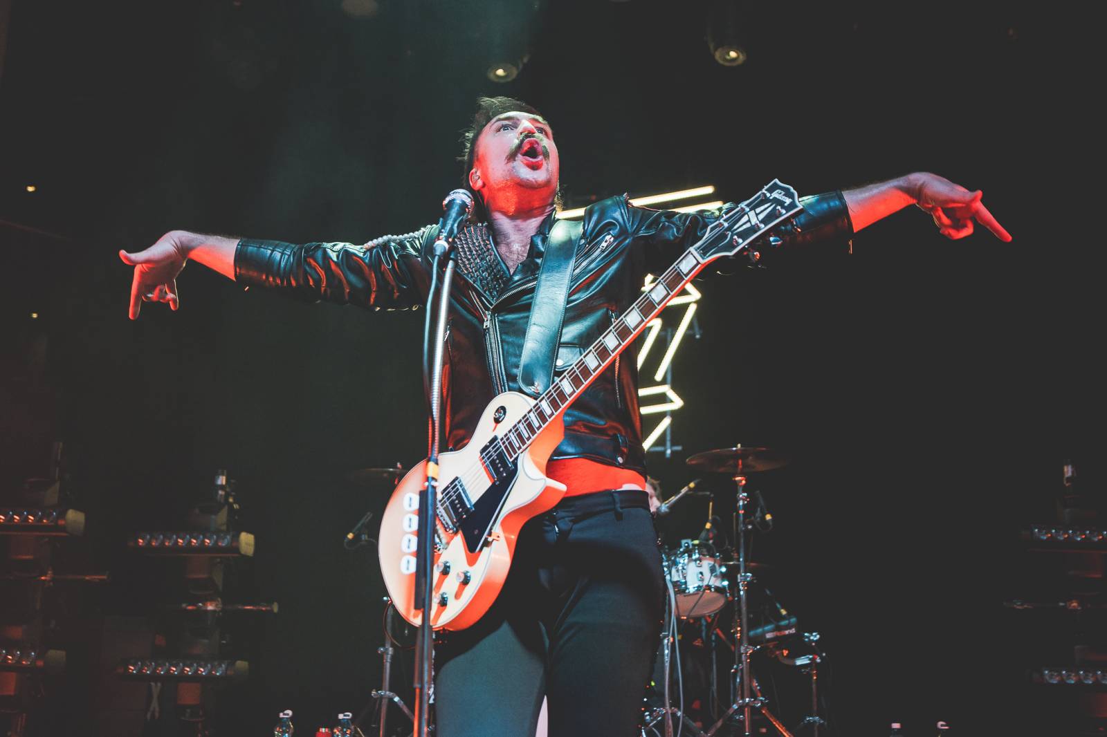 Rok 2025 objektivem fotografů | St. Vincent, Royal Republic i Halflive. To byla koncertní sezóna Jany Braunové