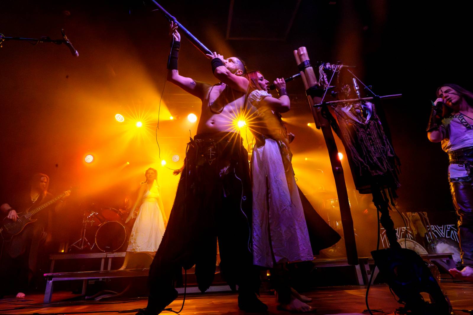 Rok 2025 objektivem fotografů | St. Vincent, Royal Republic i Halflive. To byla koncertní sezóna Jany Braunové