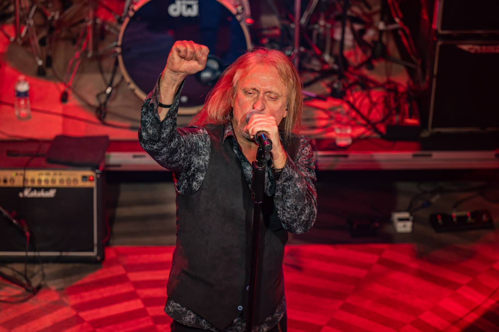 Kamil Střihavka rozezpíval Lucerna Music Bar, speciálním hostem byl Petr Janda