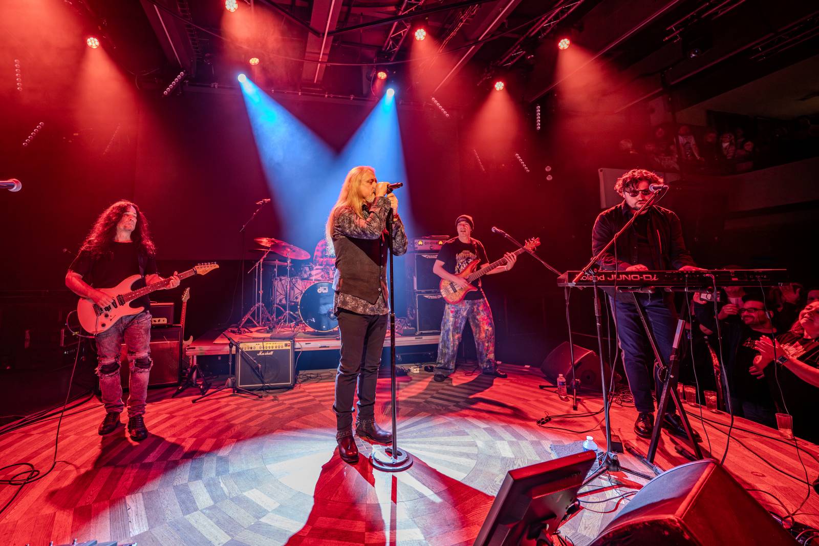 Kamil Střihavka rozezpíval Lucerna Music Bar, speciálním hostem byl Petr Janda