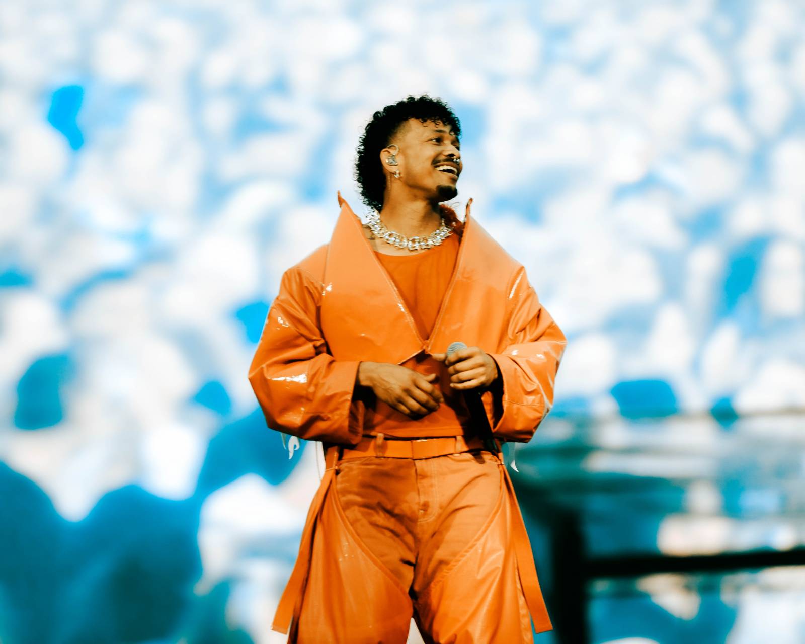 Rok 2025 objektivem fotografů | Iveta Valentová zachytila Bena Cristovao v Edenu i rozhovory s Martinem Chobotem, Renne Dangem a Slavíčkem