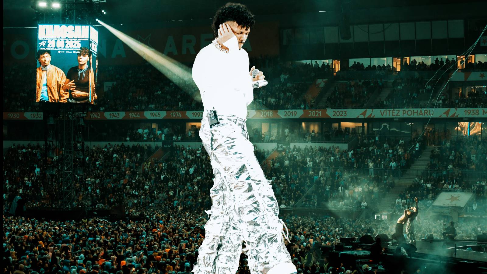 Rok 2025 objektivem fotografů | Iveta Valentová zachytila Bena Cristovao v Edenu i rozhovory s Martinem Chobotem, Renne Dangem a Slavíčkem