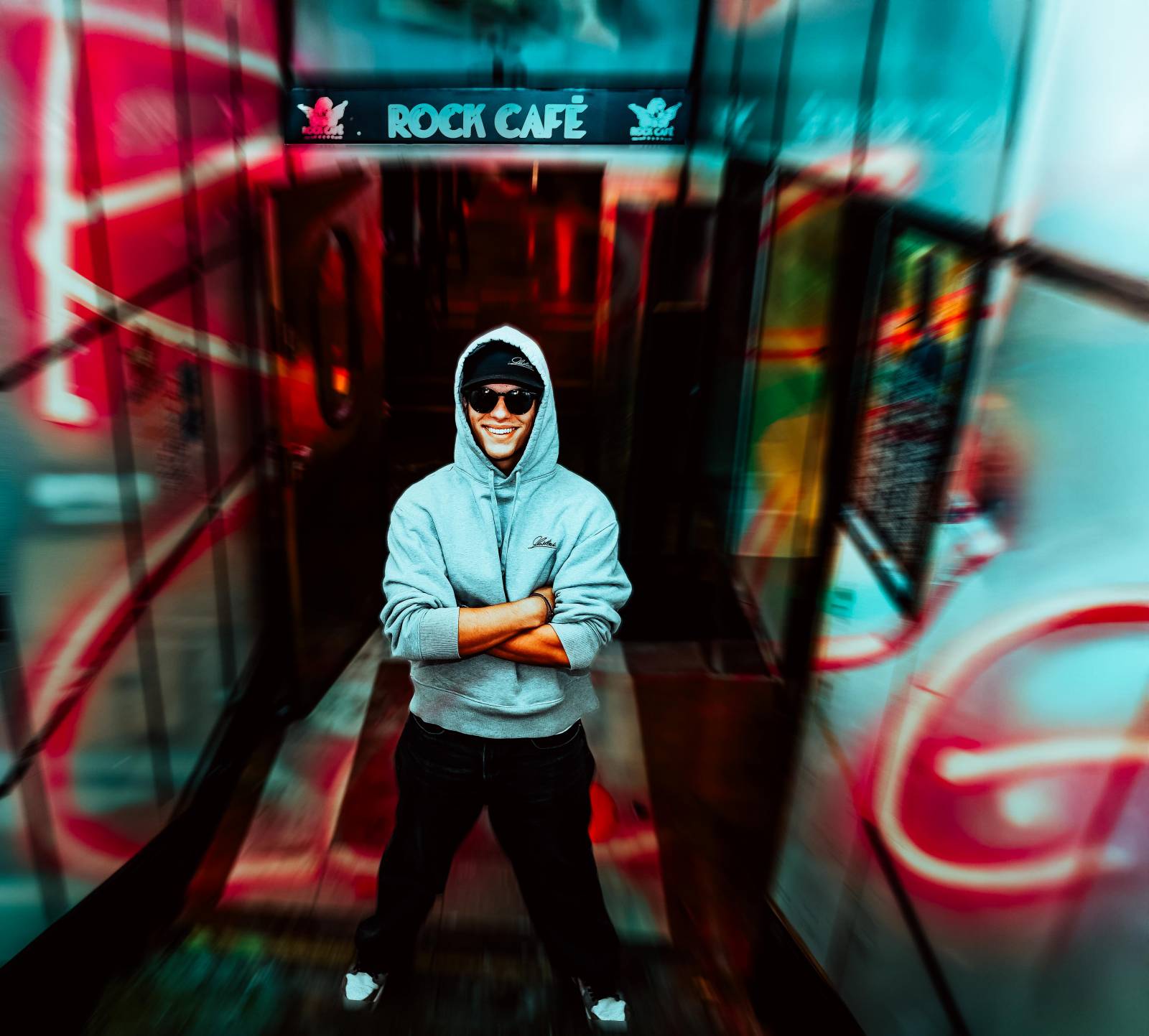 Rok 2025 objektivem fotografů | Iveta Valentová zachytila Bena Cristovao v Edenu i rozhovory s Martinem Chobotem, Renne Dangem a Slavíčkem