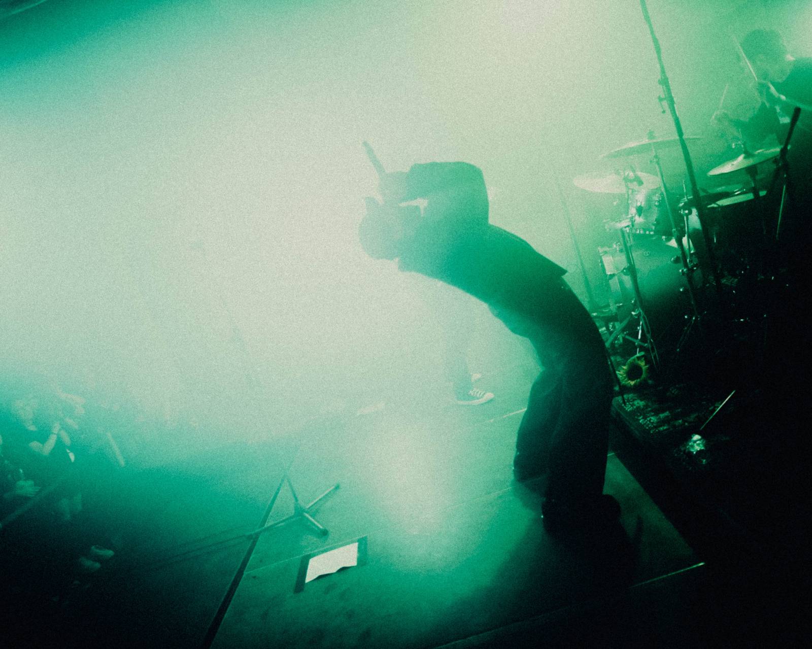 Rok 2025 objektivem fotografů | Iveta Valentová zachytila Bena Cristovao v Edenu i rozhovory s Martinem Chobotem, Renne Dangem a Slavíčkem