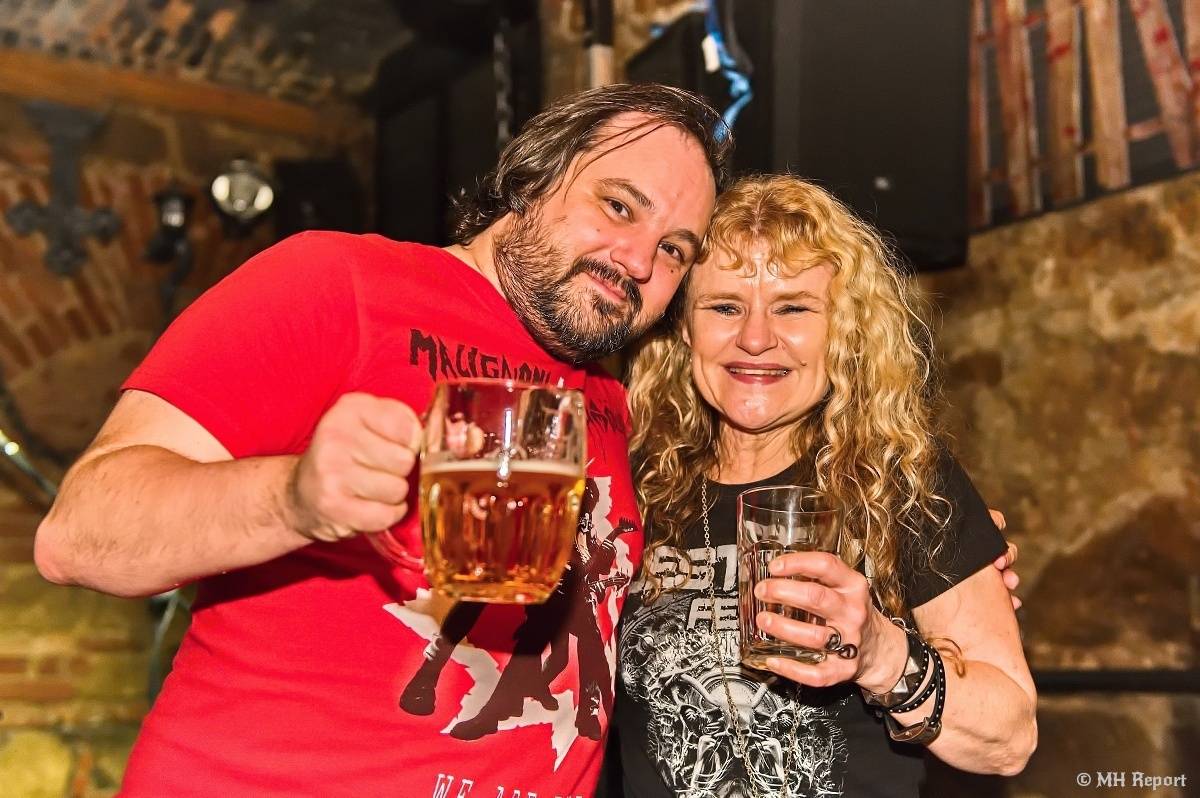 Search & Destroy ovládli Parlament Club. Koncert měl i narozeninový náboj