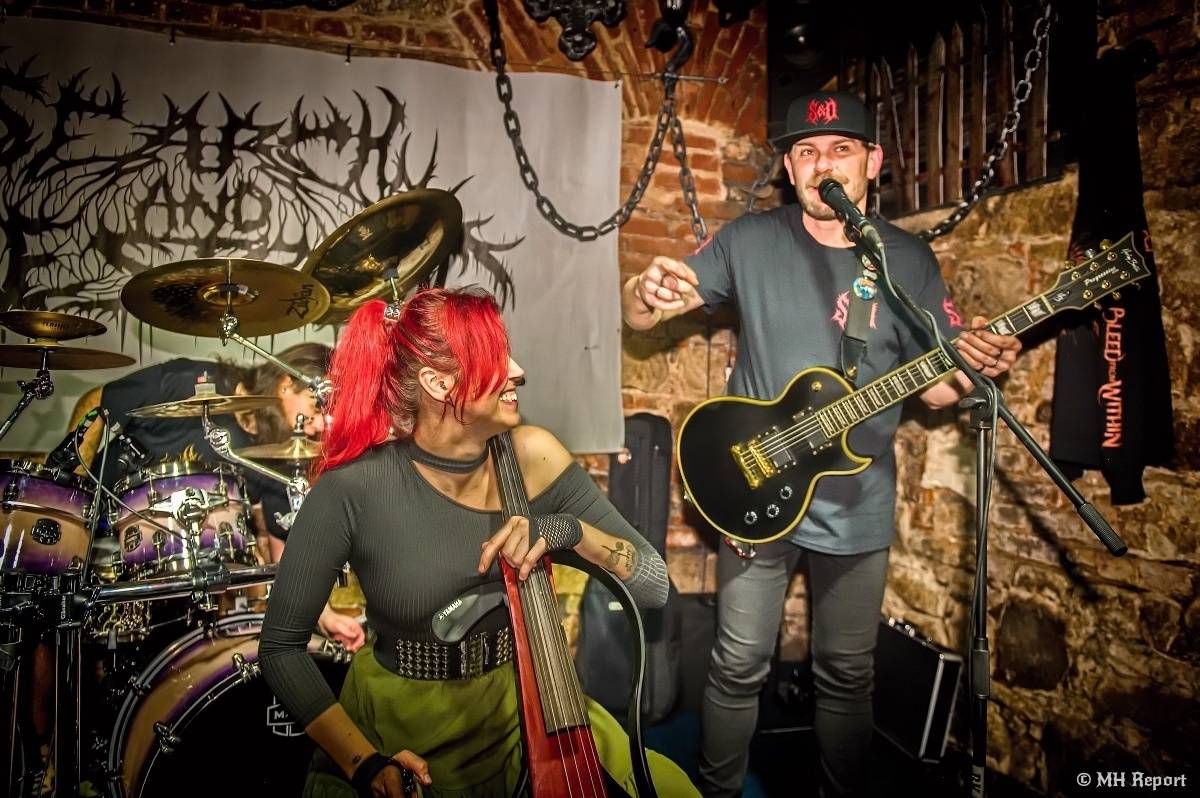 Search & Destroy ovládli Parlament Club. Koncert měl i narozeninový náboj