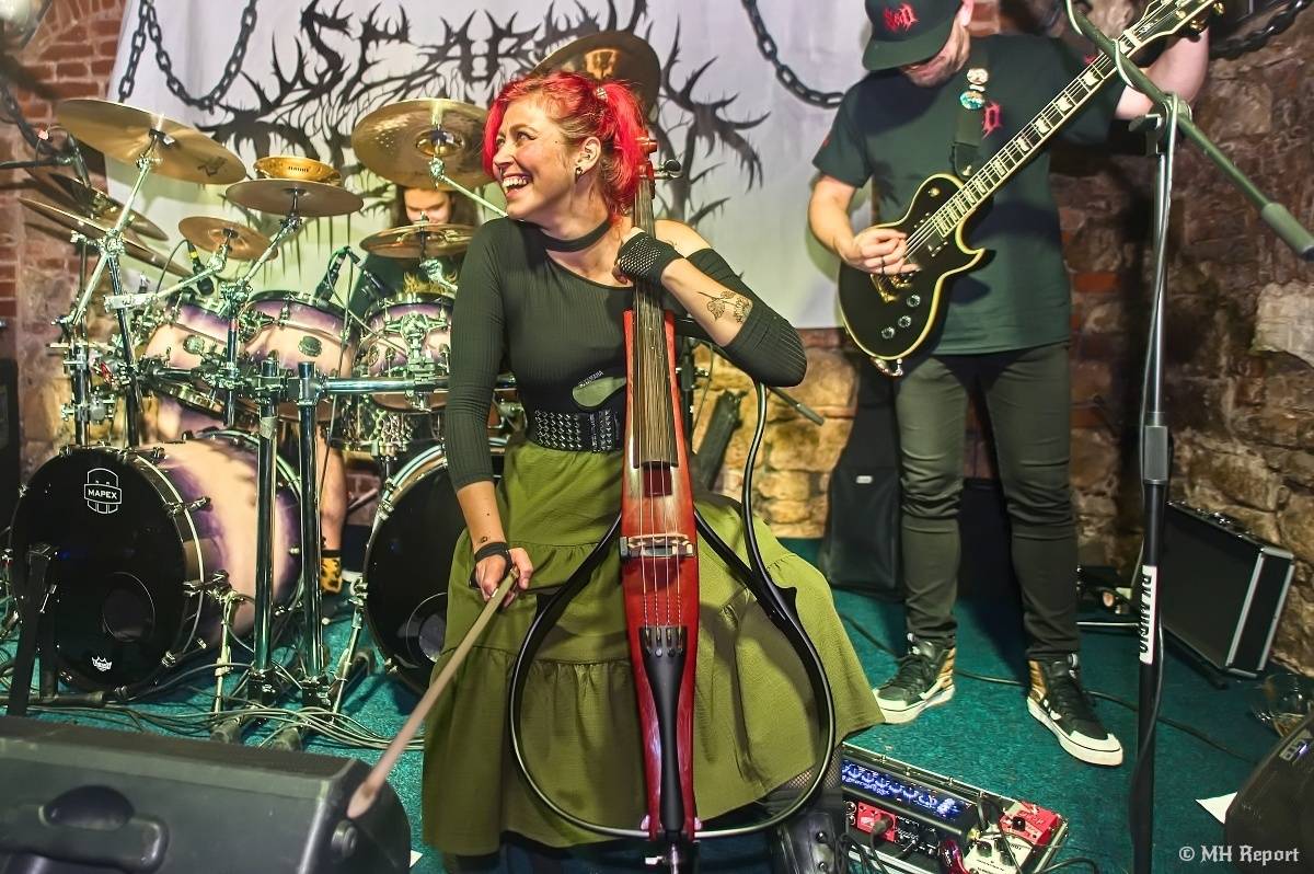 Search & Destroy ovládli Parlament Club. Koncert měl i narozeninový náboj