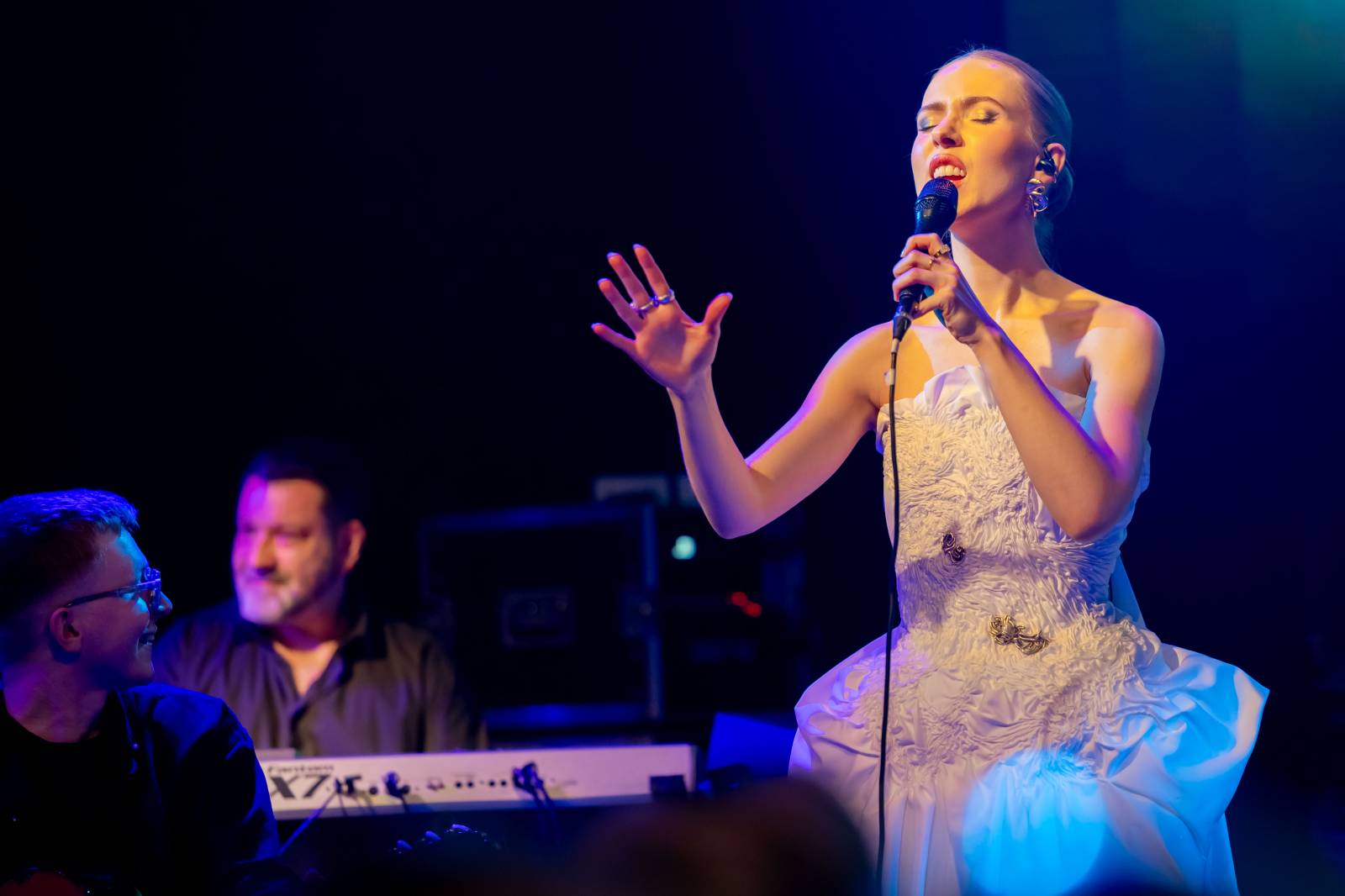 Dan Bárta vystoupil s Illustratosphere v Lucerna Music Baru, doprovodilo ho duo Lash & Grey