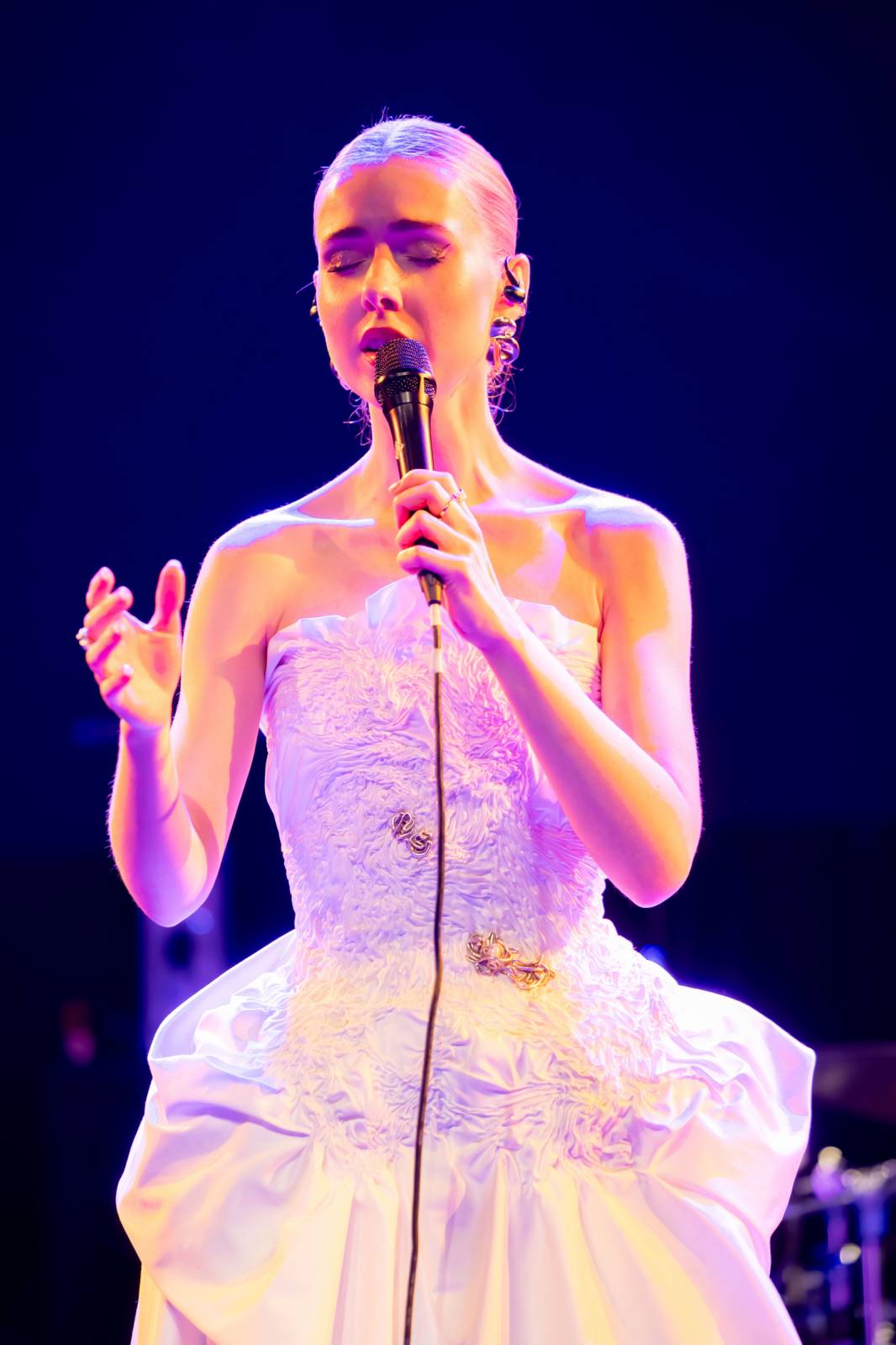 Dan Bárta vystoupil s Illustratosphere v Lucerna Music Baru, doprovodilo ho duo Lash & Grey