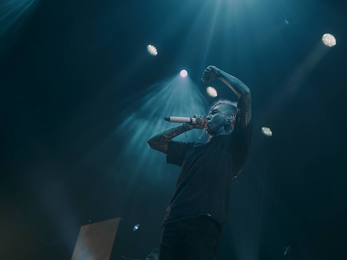 Lorna Shore předvedli precizně řízenou deathcorovou destrukci O2 universa