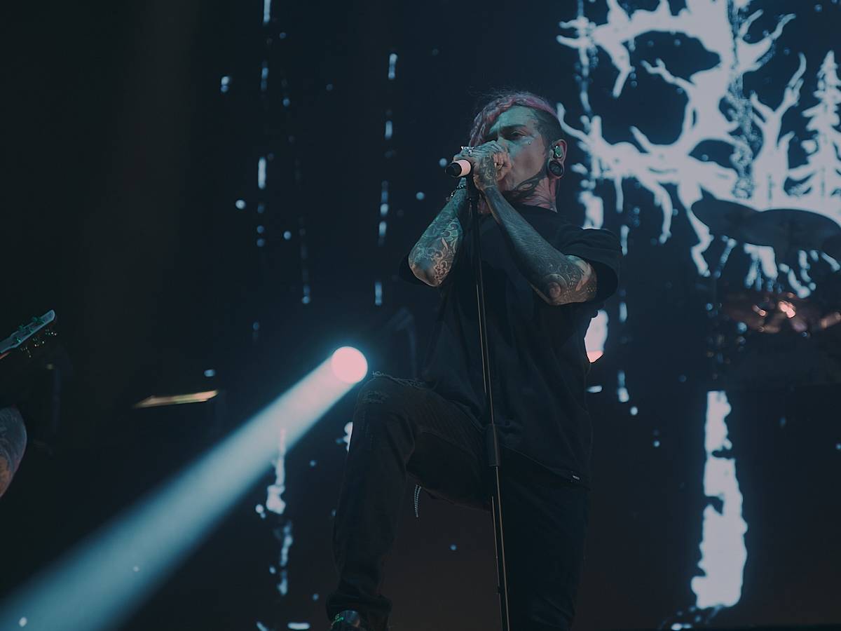 Lorna Shore předvedli precizně řízenou deathcorovou destrukci O2 universa