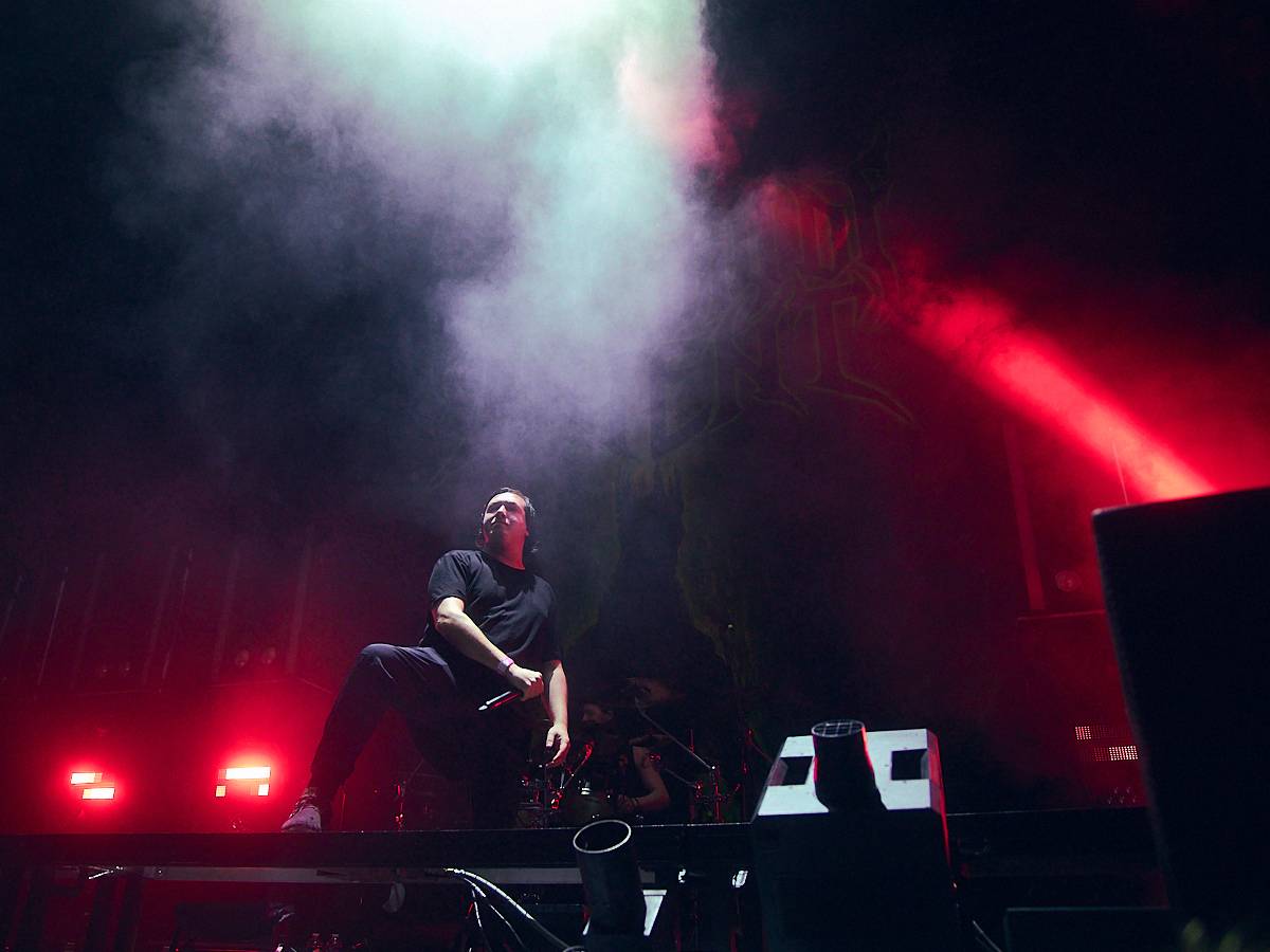 Lorna Shore předvedli precizně řízenou deathcorovou destrukci O2 universa