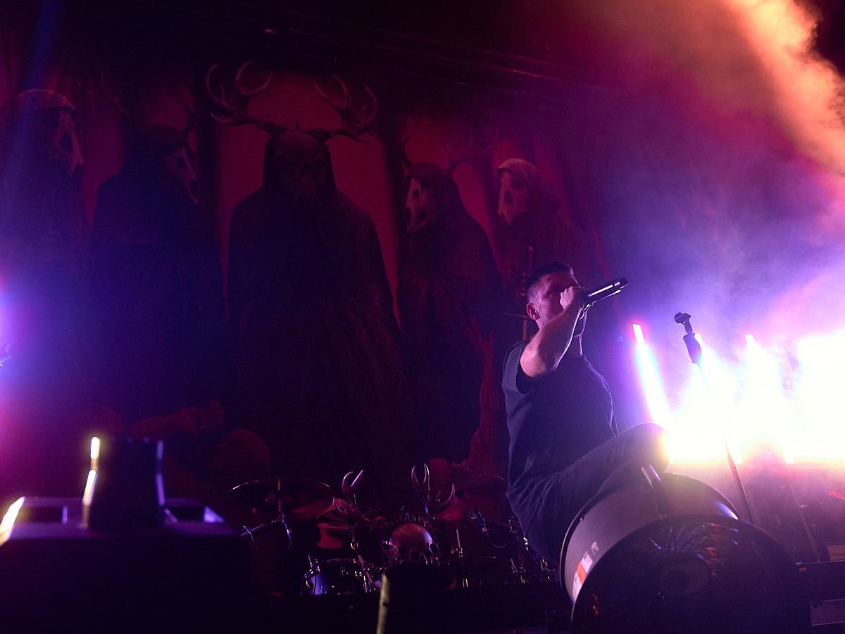 Lorna Shore předvedli precizně řízenou deathcorovou destrukci O2 universa