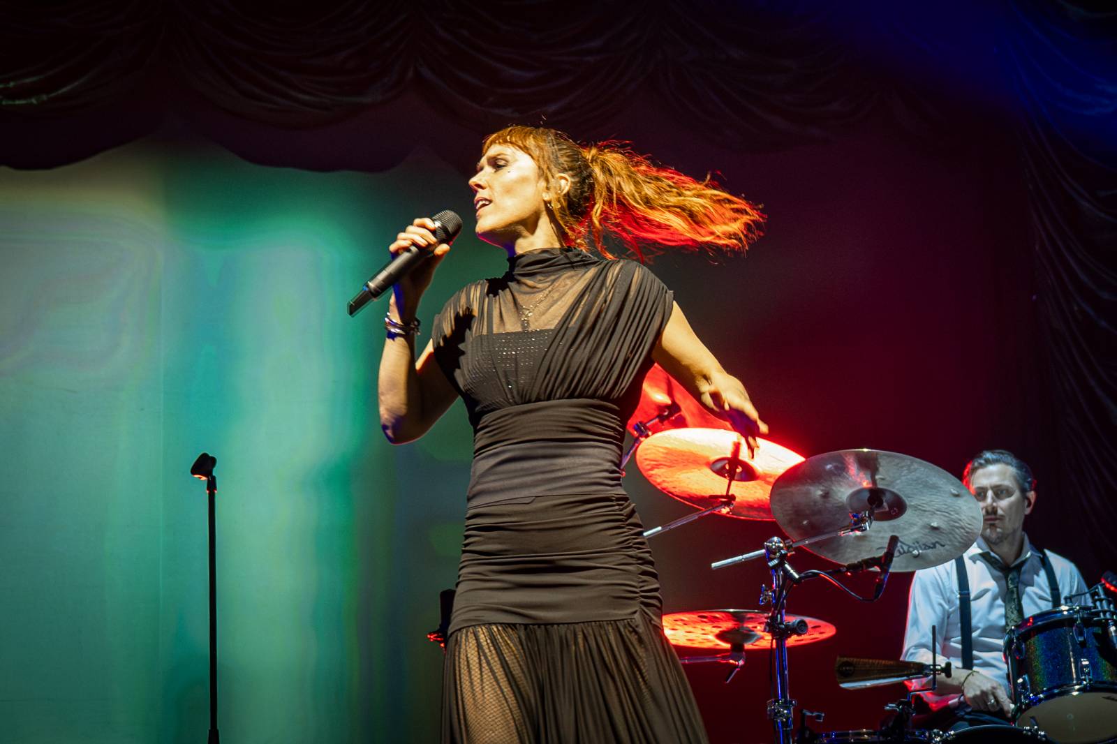 ZAZ dokázala, že hudba nezná hranice. V O2 universu rozdávala radost