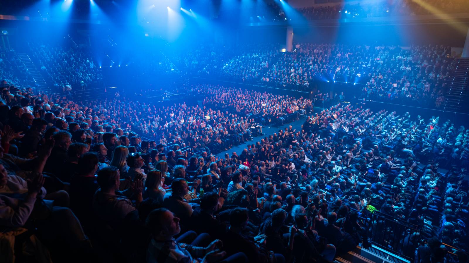 Michal Pavlíček oslavil v O2 universu sedmdesáté narozeniny, přáli mu Bára Basiková, Michael Kocáb, Kamil Střihavka i Vilém Čok