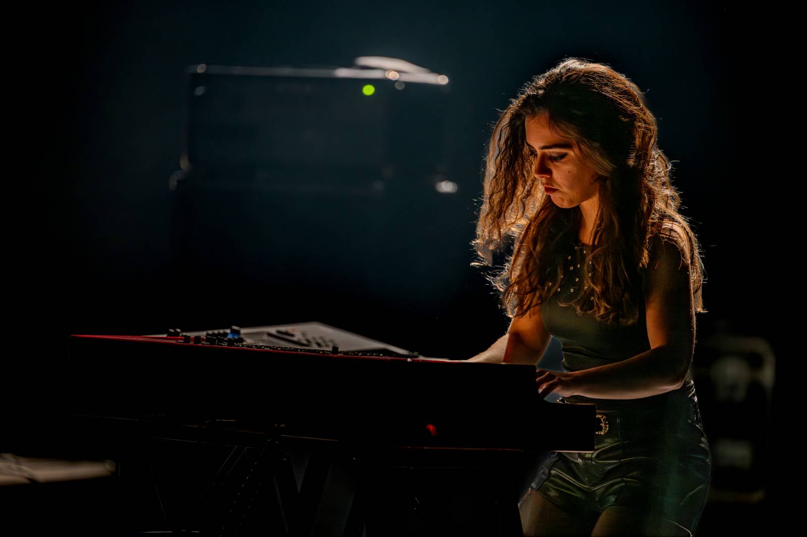 Divadlo Hybernia rozezněly písně Deep Purple. V ženském podání je zazpíval tribute band Strange Kind of Women