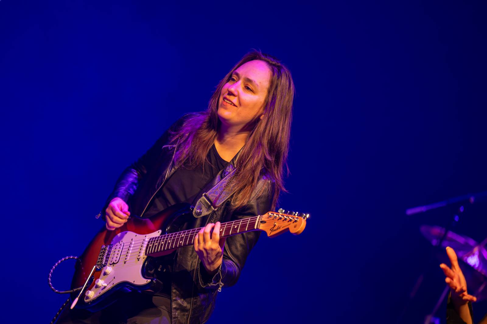 Divadlo Hybernia rozezněly písně Deep Purple. V ženském podání je zazpíval tribute band Strange Kind of Women