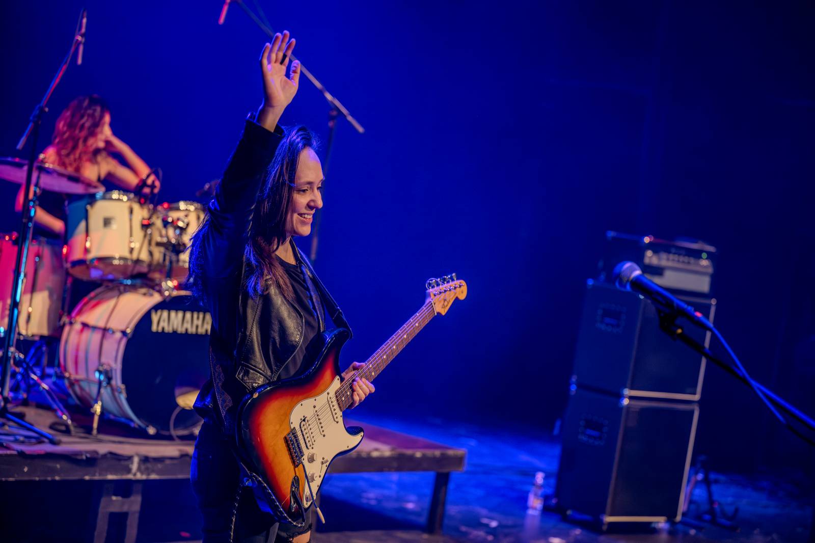 Divadlo Hybernia rozezněly písně Deep Purple. V ženském podání je zazpíval tribute band Strange Kind of Women