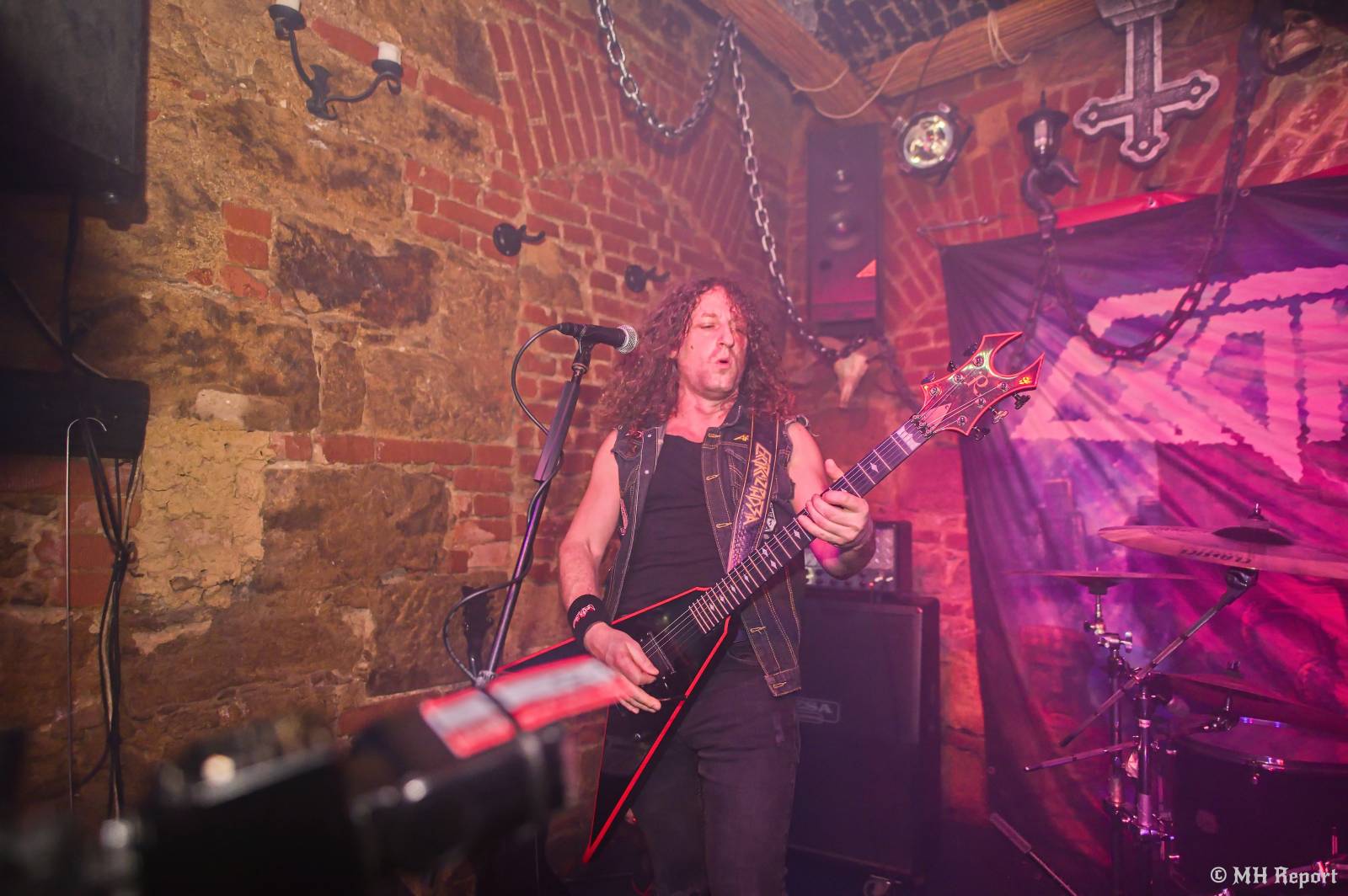 Plzeňský Parlament hostil thrashový večer. Dorazili Exorcizphobia, Deadroots a Krusadist