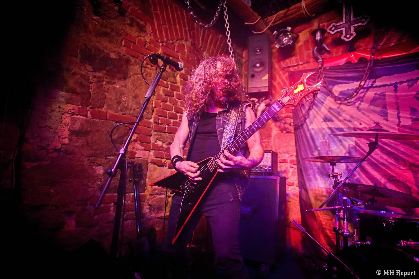 Plzeňský Parlament hostil thrashový večer. Dorazili Exorcizphobia, Deadroots a Krusadist