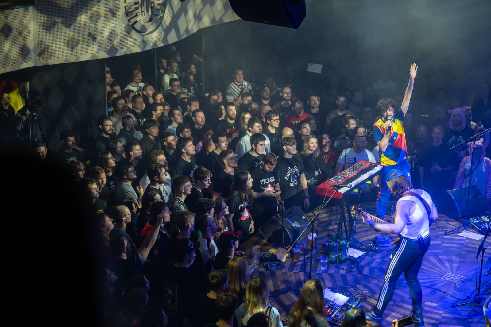 Elektrïck Mann rozparádil vyprodaný Lucerna Music Bar. Dámy ukazovaly vnady, pánové chlouby