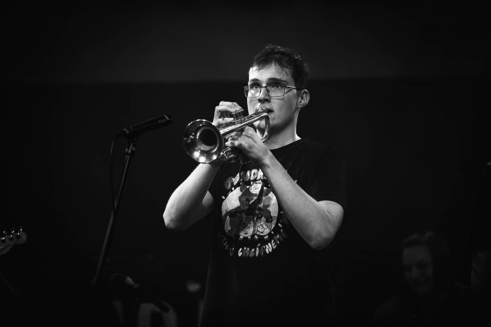 Elektrïck Mann rozparádil vyprodaný Lucerna Music Bar. Dámy ukazovaly vnady, pánové chlouby