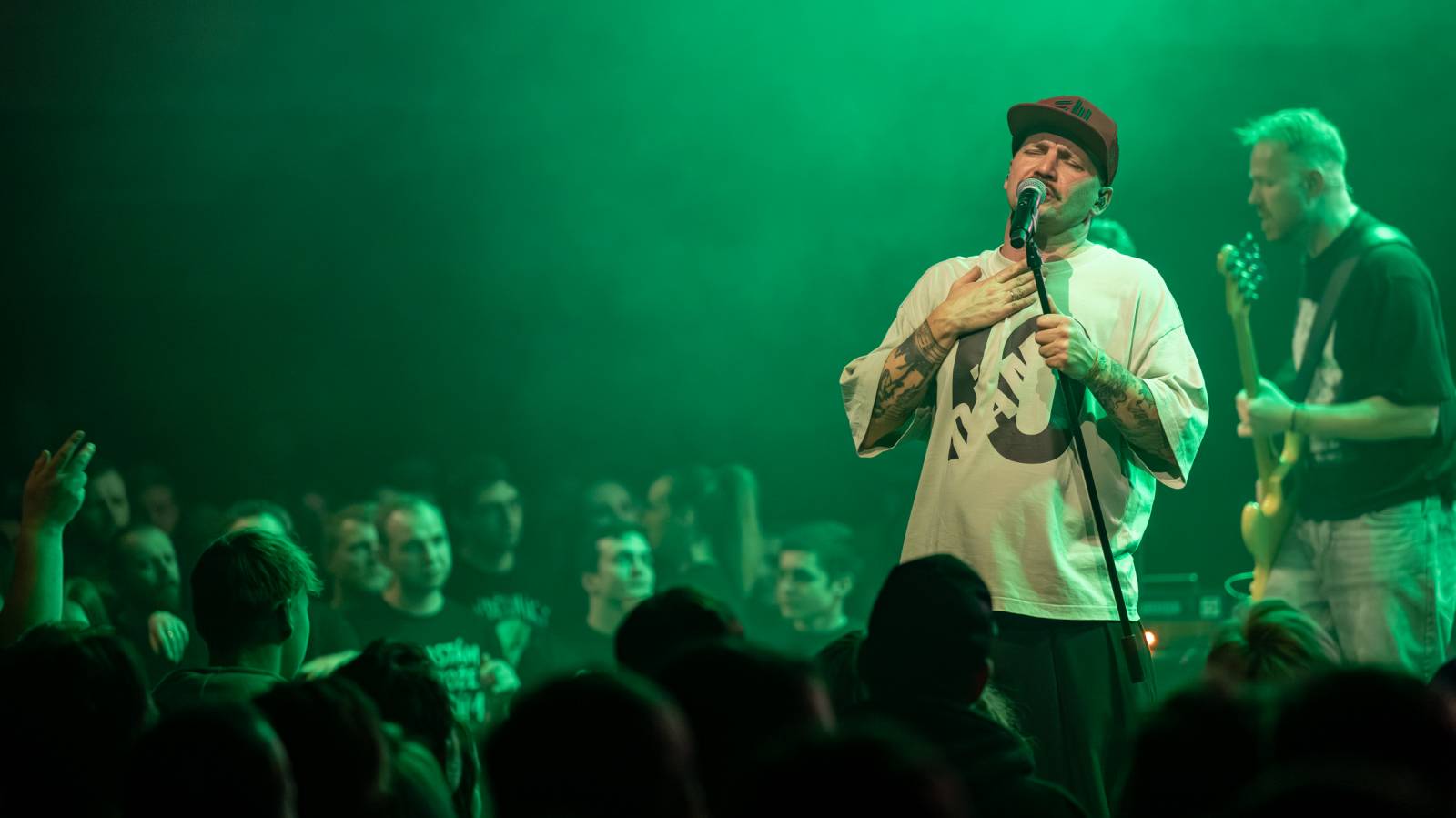 Elektrïck Mann rozparádil vyprodaný Lucerna Music Bar. Dámy ukazovaly vnady, pánové chlouby