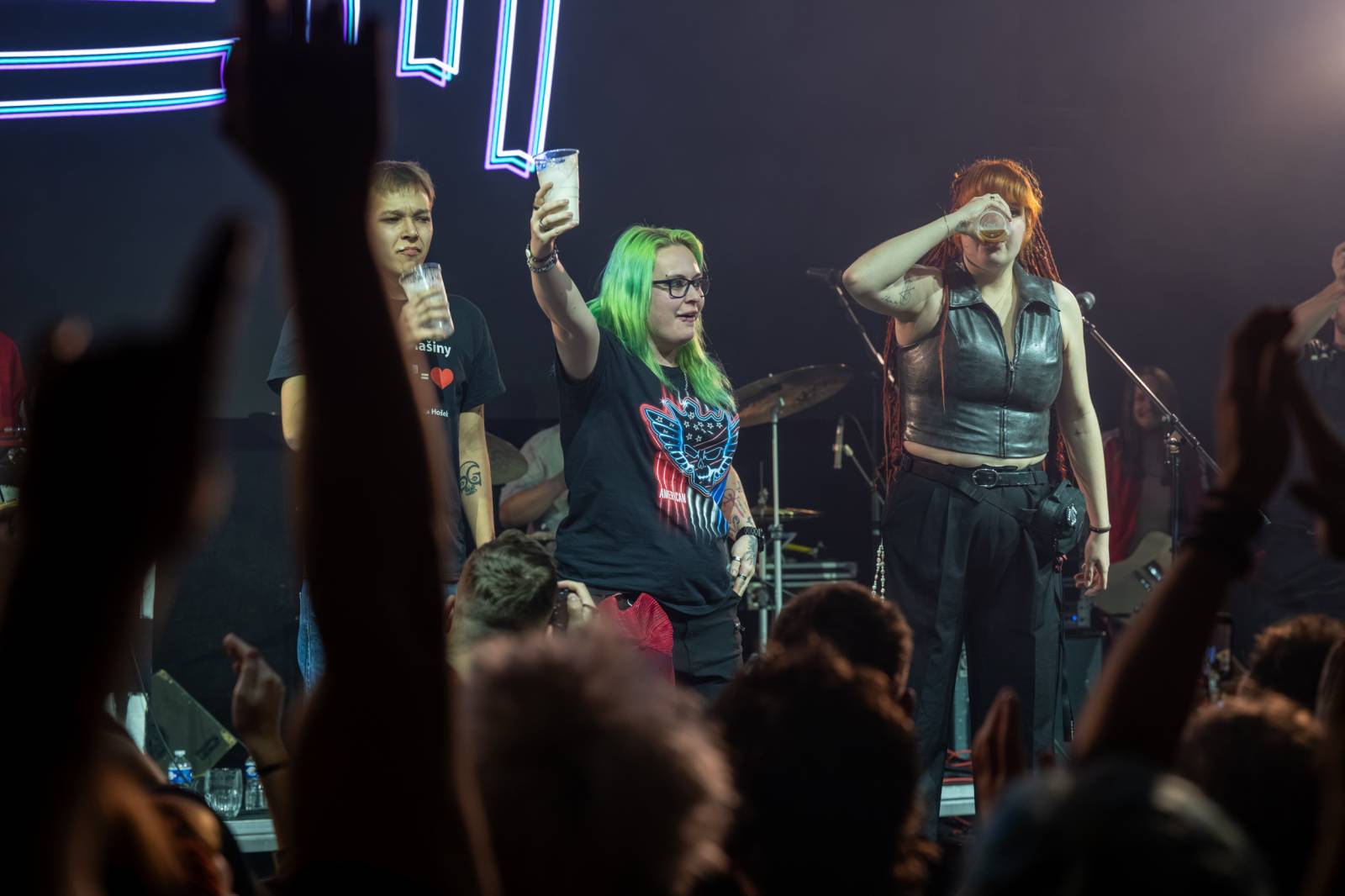 Elektrïck Mann rozparádil vyprodaný Lucerna Music Bar. Dámy ukazovaly vnady, pánové chlouby