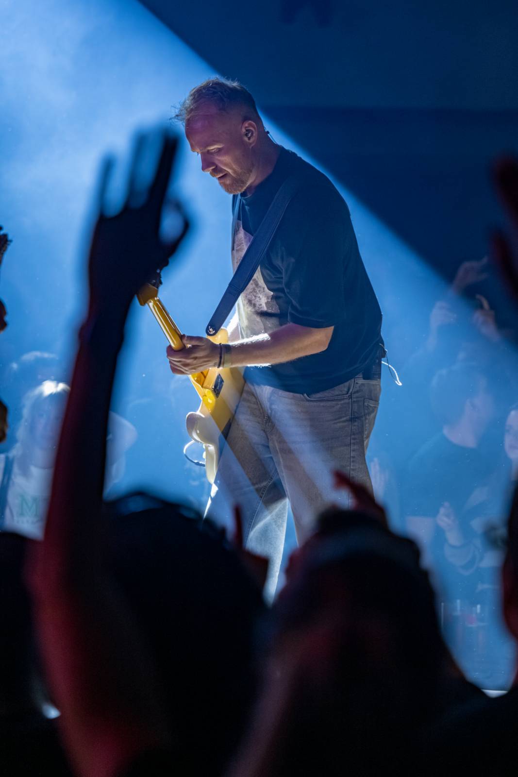 Elektrïck Mann rozparádil vyprodaný Lucerna Music Bar. Dámy ukazovaly vnady, pánové chlouby