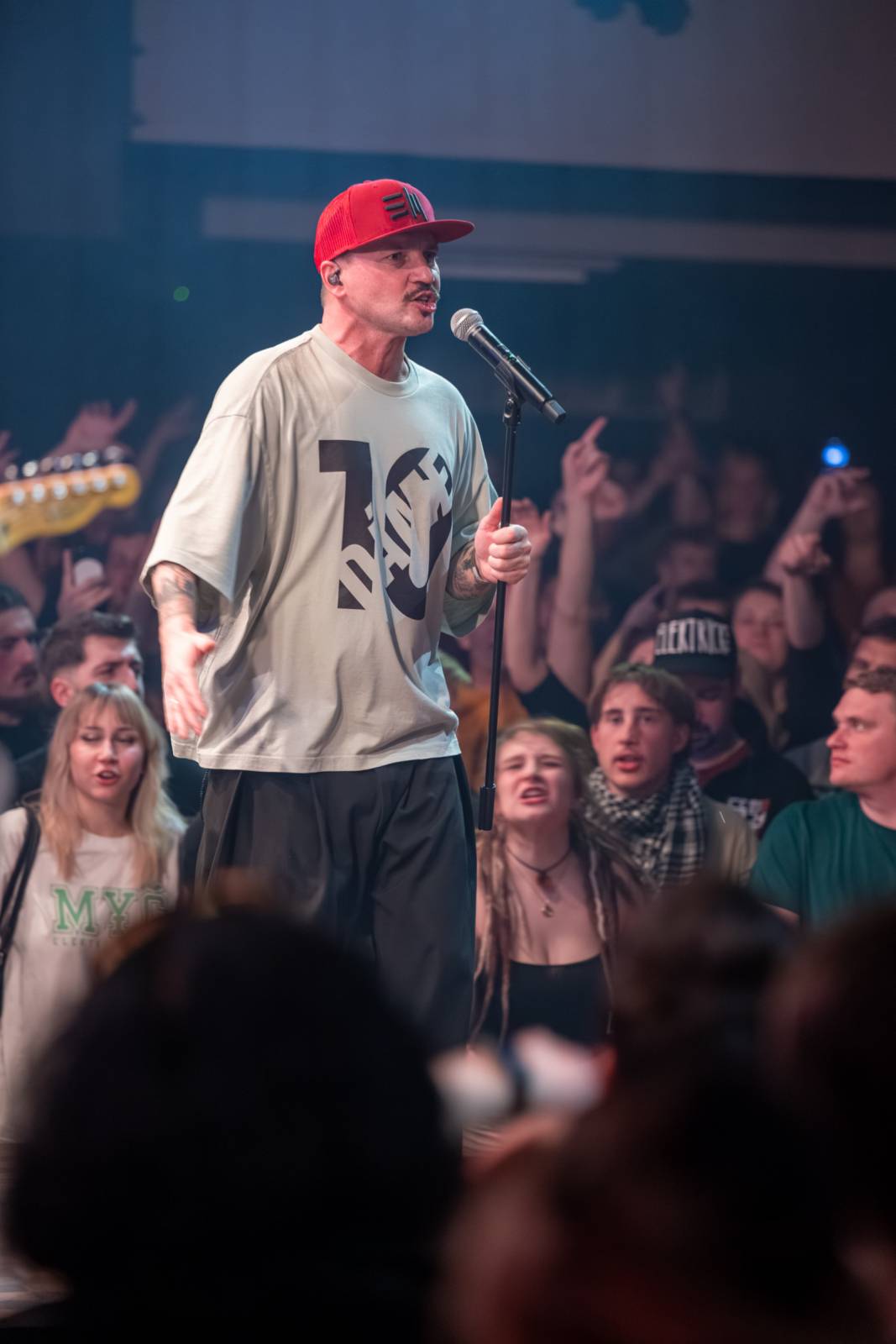 Elektrïck Mann rozparádil vyprodaný Lucerna Music Bar. Dámy ukazovaly vnady, pánové chlouby