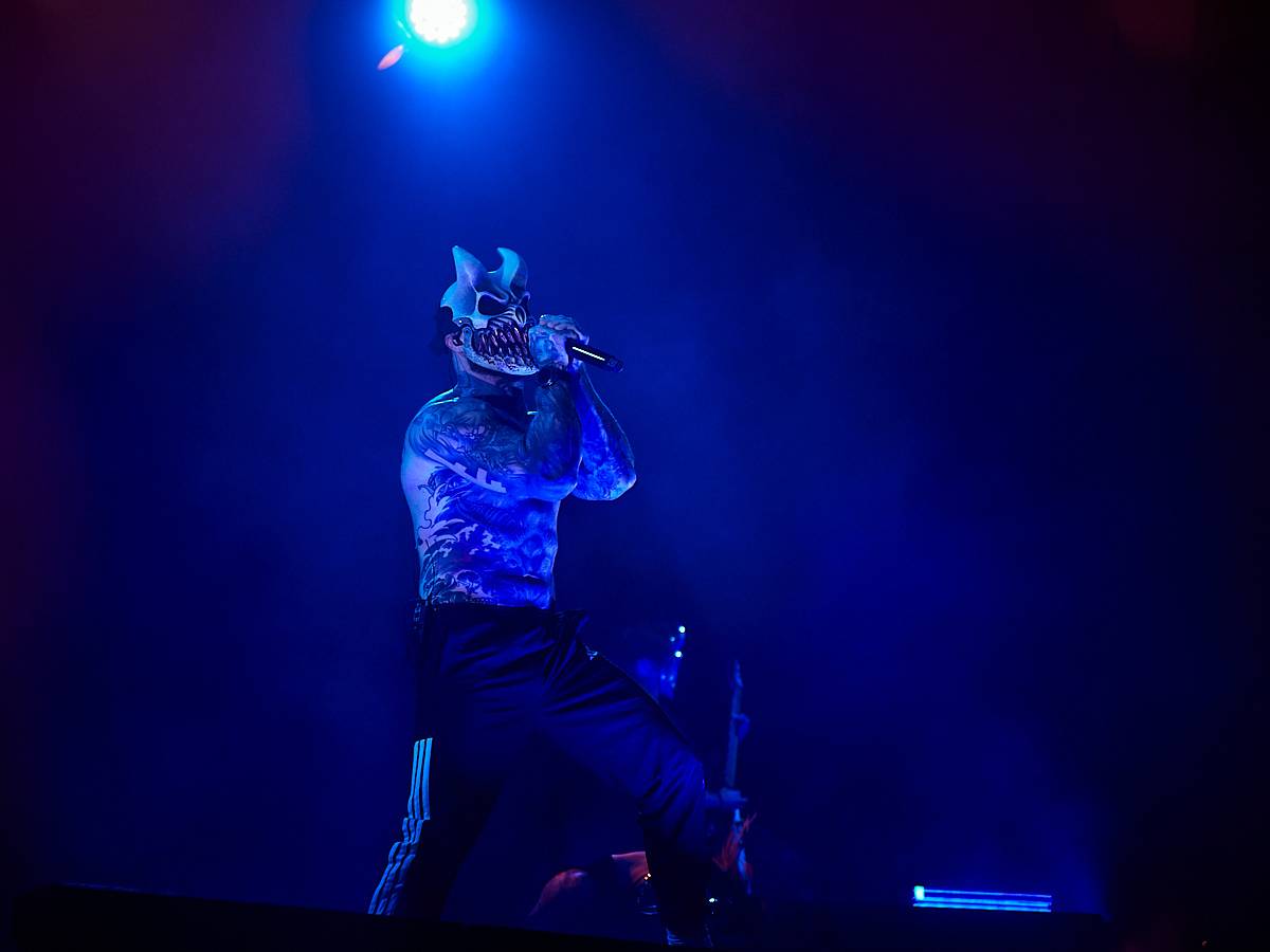 Rozzlobení grizzlyové Slaughter to Prevail s hosty Suicide Silence a Dying Fetus odpálili ohnivou show ve Foru Karlín