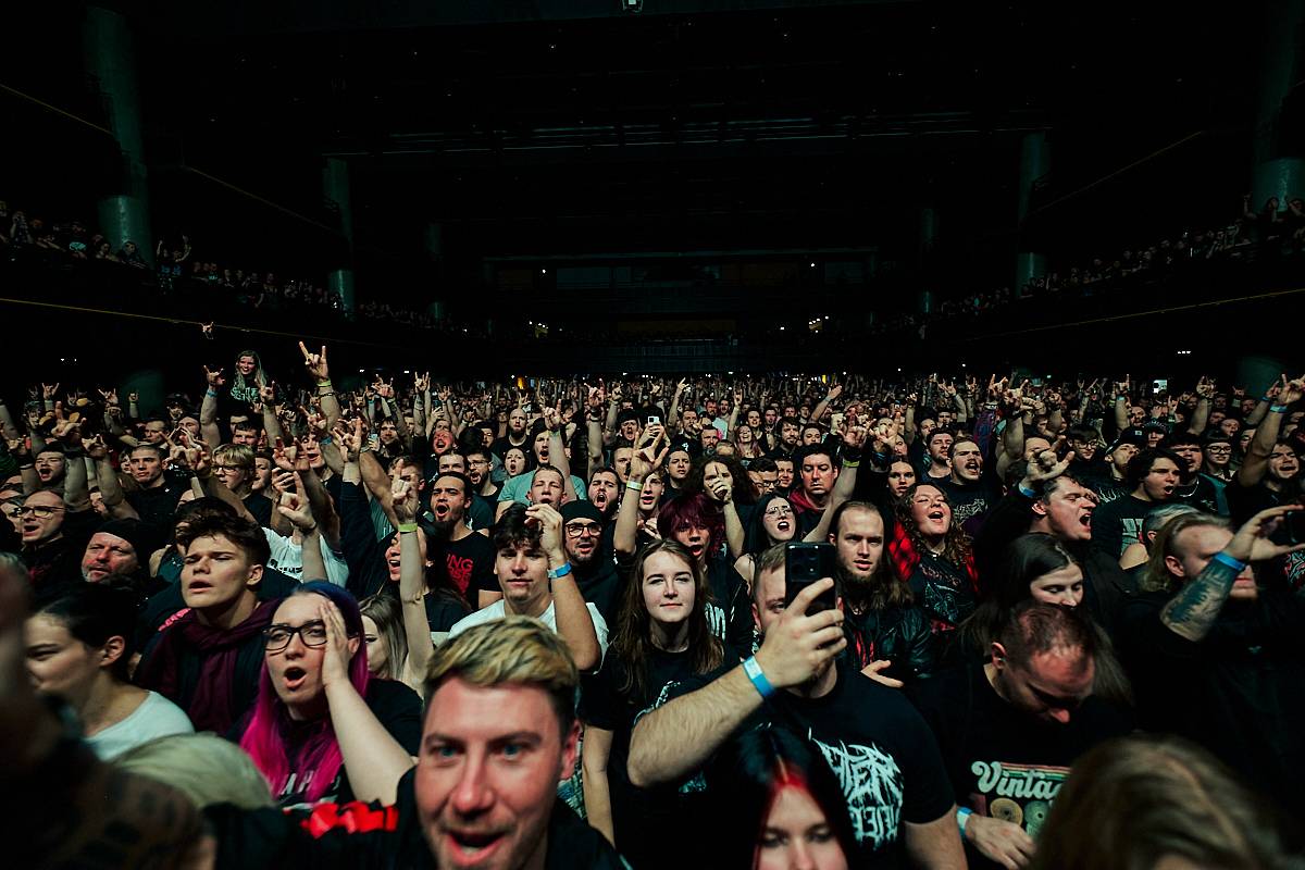 Rozzlobení grizzlyové Slaughter to Prevail s hosty Suicide Silence a Dying Fetus odpálili ohnivou show ve Foru Karlín