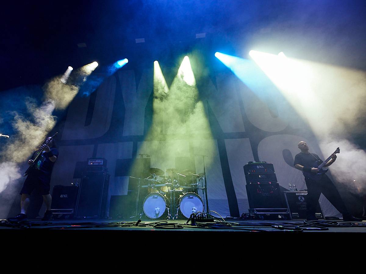 Rozzlobení grizzlyové Slaughter to Prevail s hosty Suicide Silence a Dying Fetus odpálili ohnivou show ve Foru Karlín