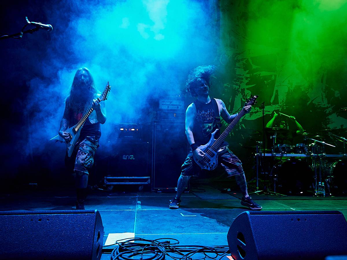 Rozzlobení grizzlyové Slaughter to Prevail s hosty Suicide Silence a Dying Fetus odpálili ohnivou show ve Foru Karlín